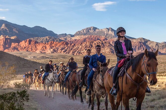 Red Rock Canyon Sunset Horseback Ride and Barbeque Dinner